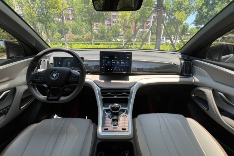 Used BYD Song Pro New Energy 2024 HONOR Edition DM-i 71KM Navigation Model Interior 8