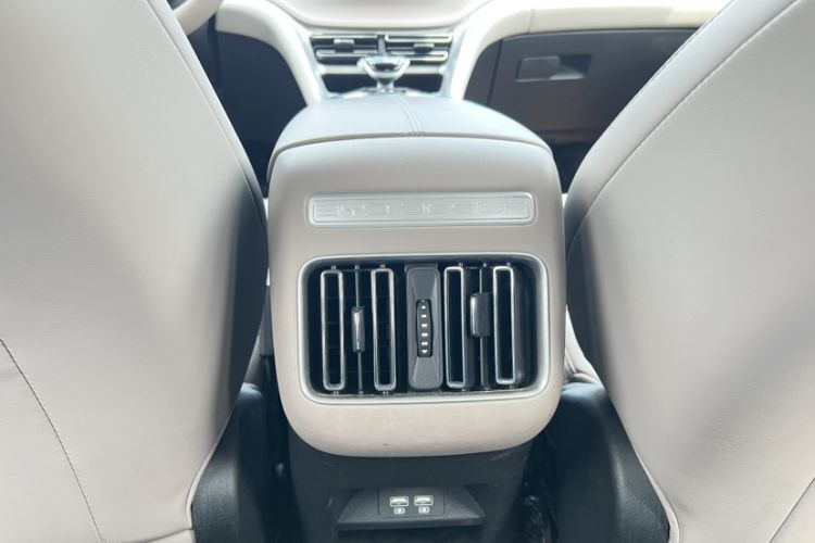 Used BYD Song Pro New Energy 2024 HONOR Edition DM-i 110KM Beyond Model Interior 9