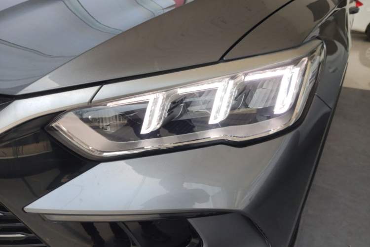 Used BYD Song Pro New Energy 2024 HONOR Edition DM-i 71KM Navigation Model Left Front Headlight