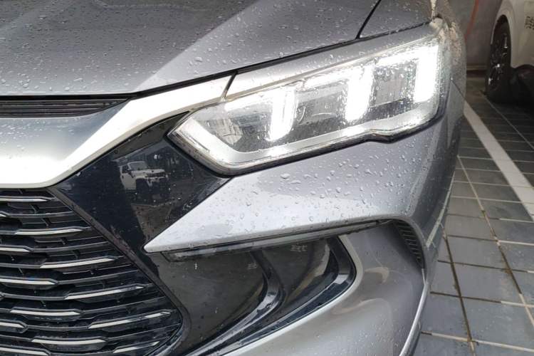 Used BYD Song Pro New Energy 2024 HONOR Edition DM-i 110KM Beyond Model Left Front Headlight