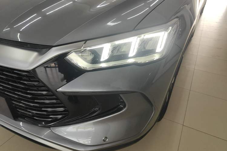 Used BYD Song Pro New Energy 2024 HONOR Edition DM-i 71KM Navigation Model Left Front Headlight