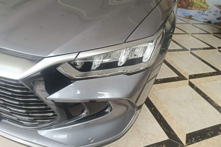 Used BYD Song Pro New Energy 2024 HONOR Edition DM-i 110KM Beyond Model Left Front Headlight