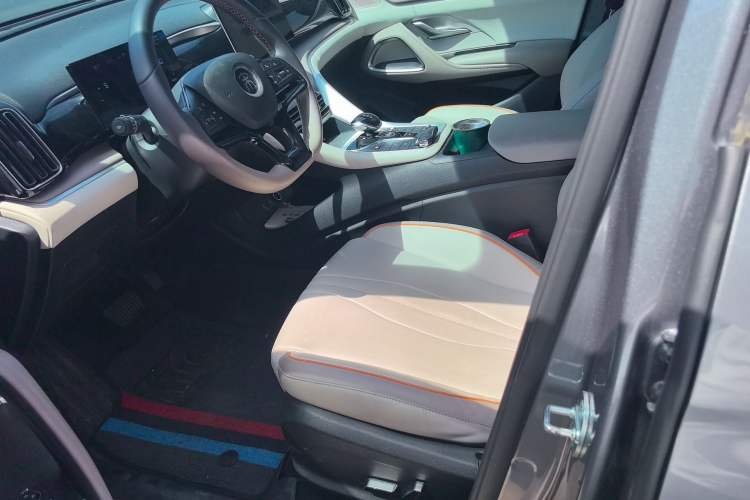 Used BYD Song Pro New Energy 2024 HONOR Edition DM-i 71KM Leading Model Left Front Seat