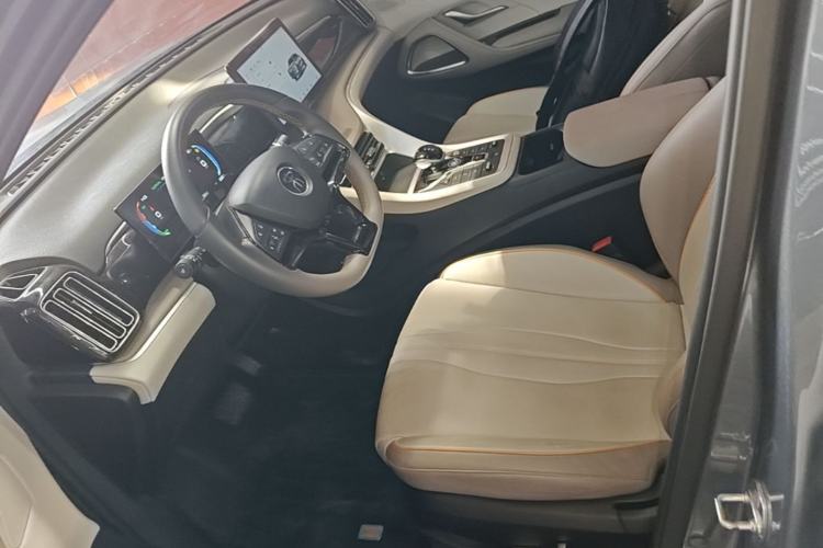 Used BYD Song Pro New Energy 2024 HONOR Edition DM-i 71KM Navigation Model Left Front Seat