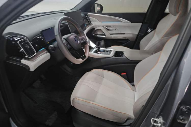 Used BYD Song Pro New Energy 2024 HONOR Edition DM-i 110KM Excellence Model Left Front Seat