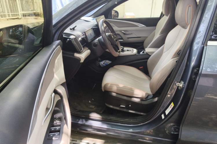 Used BYD Song Pro New Energy 2024 HONOR Edition DM-i 110KM Excellence Model Left Front Seat