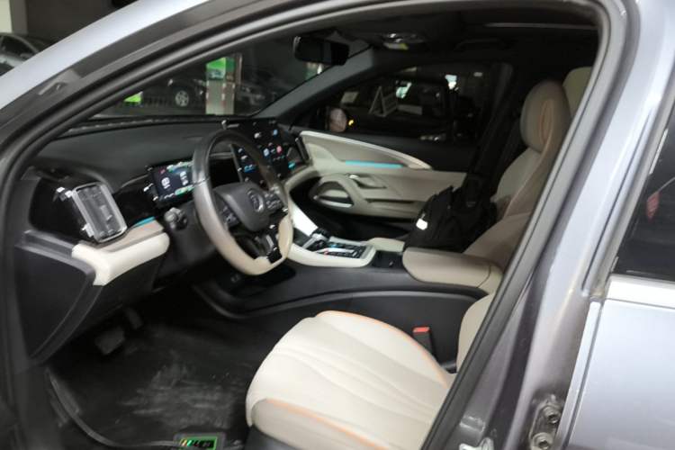 Used BYD Song Pro New Energy 2024 HONOR Edition DM-i 110KM Excellence Model Left Front Seat
