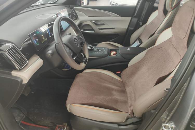 Used BYD Song Pro New Energy 2024 HONOR Edition DM-i 71KM Navigation Model Left Front Seat
