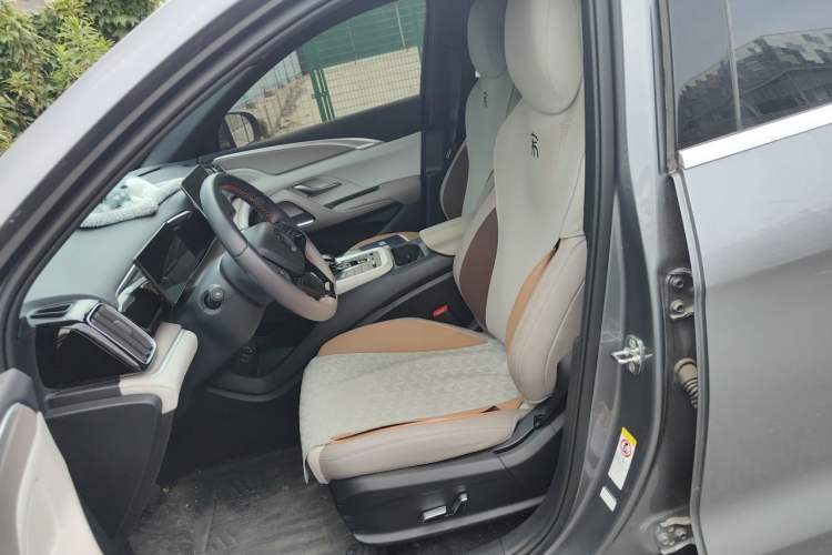 Used BYD Song Pro New Energy 2024 HONOR Edition DM-i 71KM Navigation Model Left Front Seat