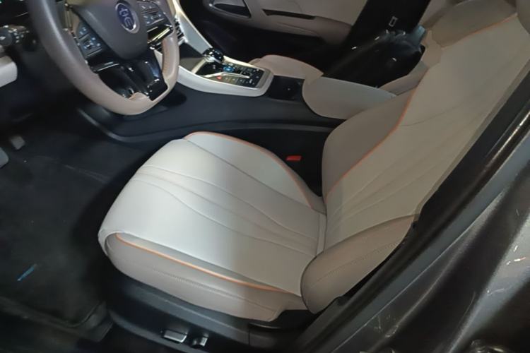 Used BYD Song Pro New Energy 2024 HONOR Edition DM-i 71KM Navigation Model Left Front Seat