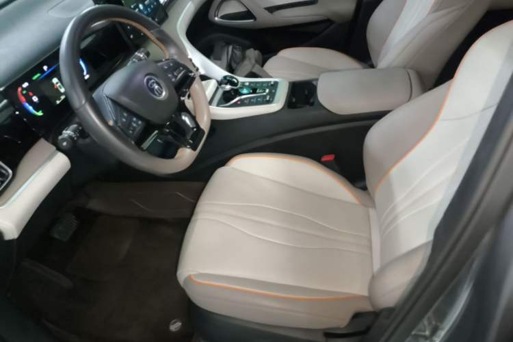 Used BYD Song Pro New Energy 2024 HONOR Edition DM-i 71KM Navigation Model Left Front Seat