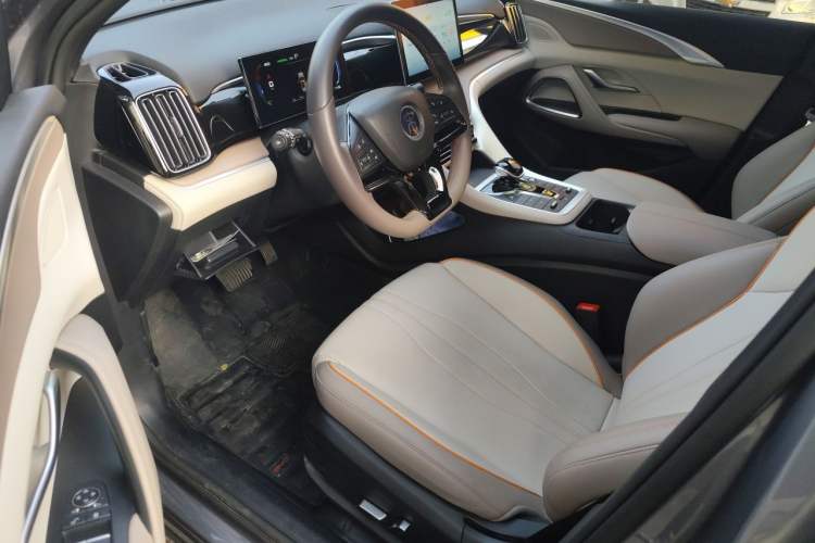 Used BYD Song Pro New Energy 2024 HONOR Edition DM-i 71KM Navigation Model Left Front Seat