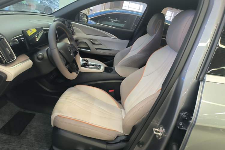 Used BYD Song Pro New Energy 2024 HONOR Edition DM-i 71KM Navigation Model Left Front Seat
