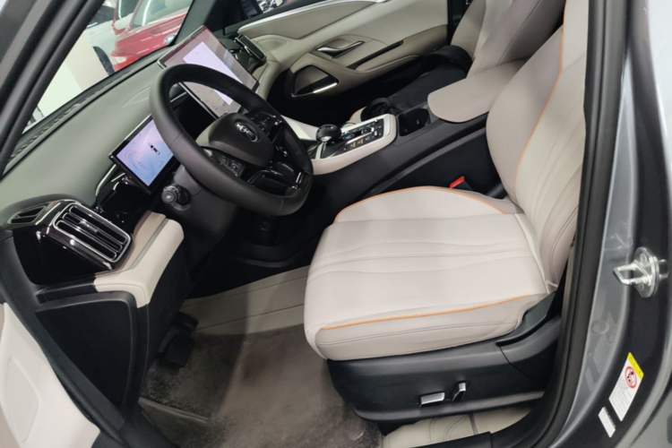 Used BYD Song Pro New Energy 2024 HONOR Edition DM-i 110KM Excellence Model Left Front Seat