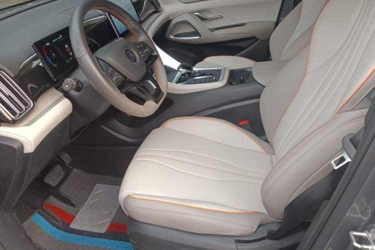 Used BYD Song Pro New Energy 2024 HONOR Edition DM-i 71KM Navigation Model Left Front Seat