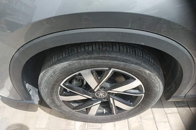 Used BYD Song Pro New Energy 2024 HONOR Edition DM-i 71KM Navigation Model Left Front Wheel Hub