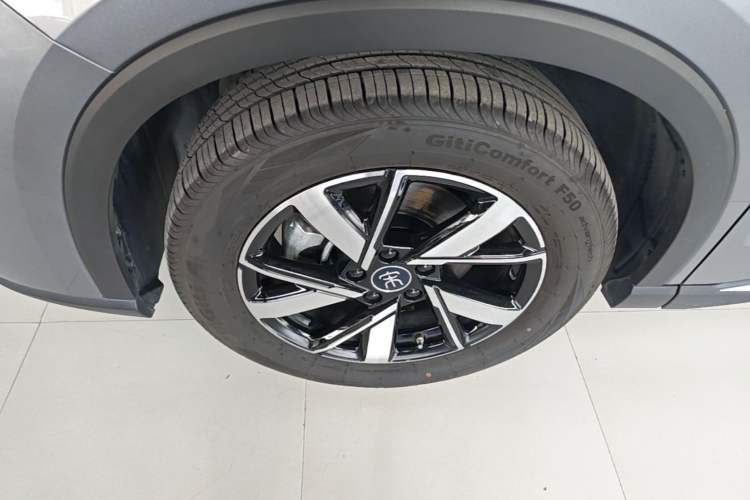 Used BYD Song Pro New Energy 2024 HONOR Edition DM-i 71KM Navigation Model Left Front Wheel Hub