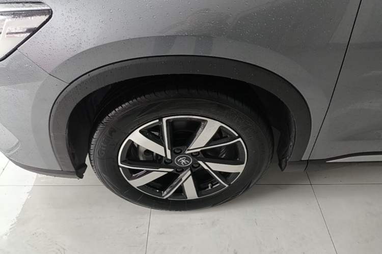 Used BYD Song Pro New Energy 2024 HONOR Edition DM-i 71KM Navigation Model Left Front Wheel Hub