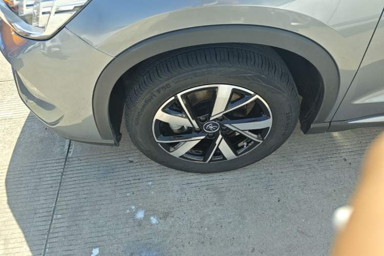 Used BYD Song Pro New Energy 2024 HONOR Edition DM-i 71KM Navigation Model Left Front Wheel Hub