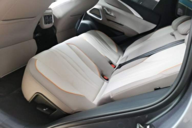 Used BYD Song Pro New Energy 2024 HONOR Edition DM-i 71KM Navigation Model Left Rear Seat