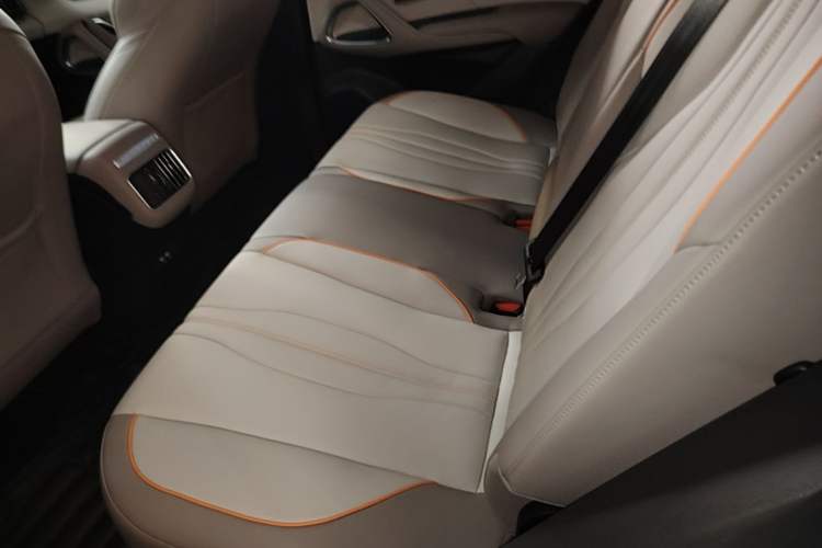 Used BYD Song Pro New Energy 2024 HONOR Edition DM-i 71KM Navigation Model Left Rear Seat