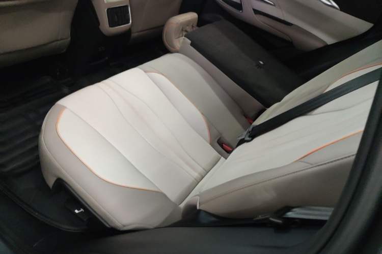 Used BYD Song Pro New Energy 2024 HONOR Edition DM-i 71KM Navigation Model Left Rear Seat