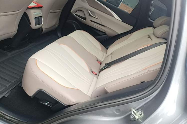 Used BYD Song Pro New Energy 2024 HONOR Edition DM-i 110KM Beyond Model Left Rear Seat