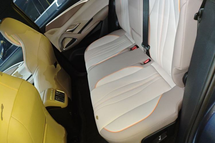 Used BYD Song Pro New Energy 2024 HONOR Edition DM-i 71KM Navigation Model Left Rear Seat