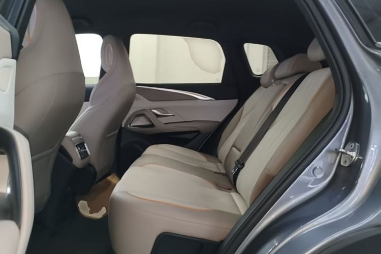 Used BYD Song Pro New Energy 2024 HONOR Edition DM-i 71KM Navigation Model Left Rear Seat