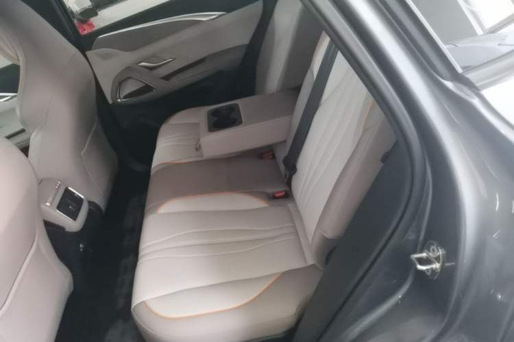 Used BYD Song Pro New Energy 2024 HONOR Edition DM-i 71KM Navigation Model Left Rear Seat