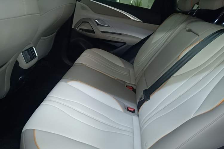 Used BYD Song Pro New Energy 2024 HONOR Edition DM-i 71KM Navigation Model Left Rear Seat