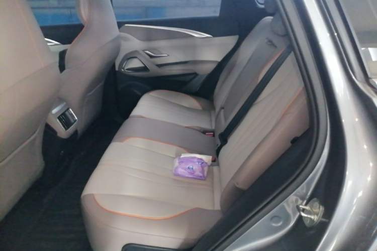 Used BYD Song Pro New Energy 2024 HONOR Edition DM-i 71KM Navigation Model Left Rear Seat