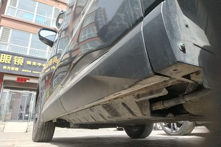 Used BYD Song Pro New Energy 2024 HONOR Edition DM-i 71KM Navigation Model Left Side Sill