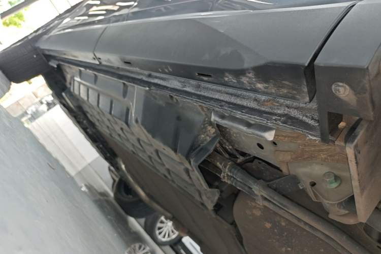 Used BYD Song Pro New Energy 2024 HONOR Edition DM-i 71KM Navigation Model Left Side Sill