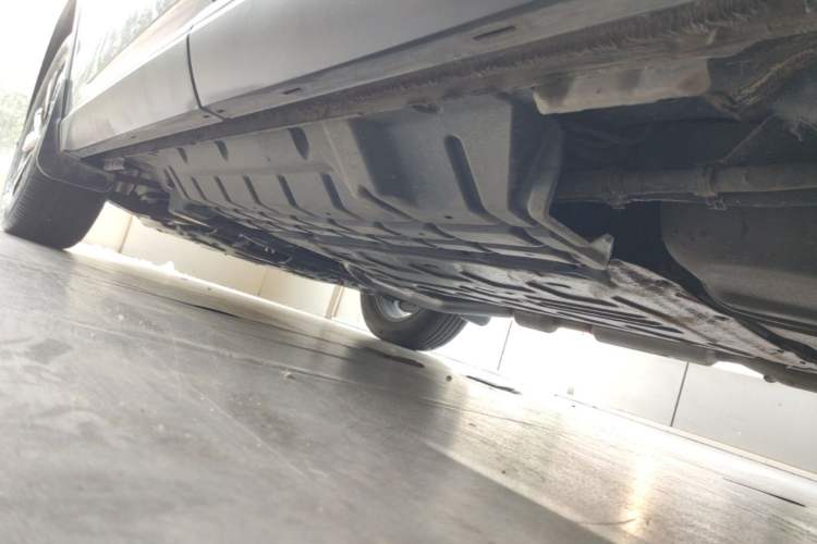 Used BYD Song Pro New Energy 2024 HONOR Edition DM-i 71KM Navigation Model Left Side Sill