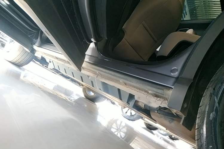 Used BYD Song Pro New Energy 2024 HONOR Edition DM-i 110KM Excellence Model Left Side Sill