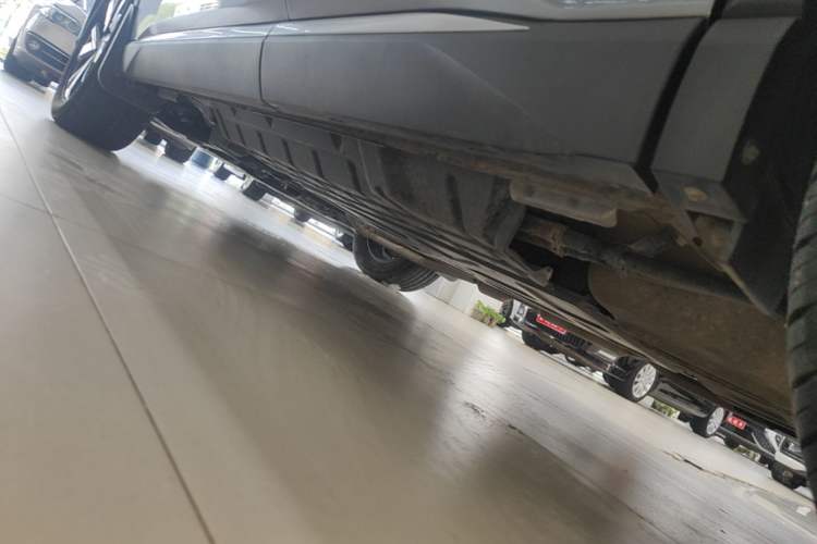 Used BYD Song Pro New Energy 2024 HONOR Edition DM-i 71KM Navigation Model Left Side Sill