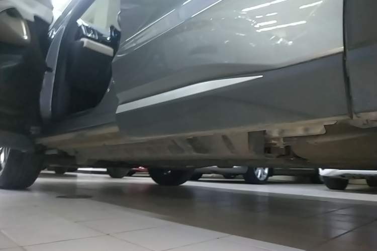 Used BYD Song Pro New Energy 2024 HONOR Edition DM-i 71KM Navigation Model Left Side Sill