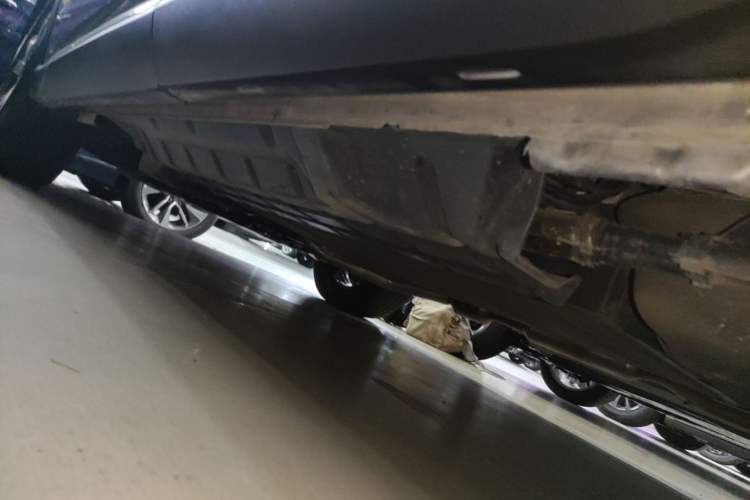 Used BYD Song Pro New Energy 2024 HONOR Edition DM-i 71KM Navigation Model Left Side Sill