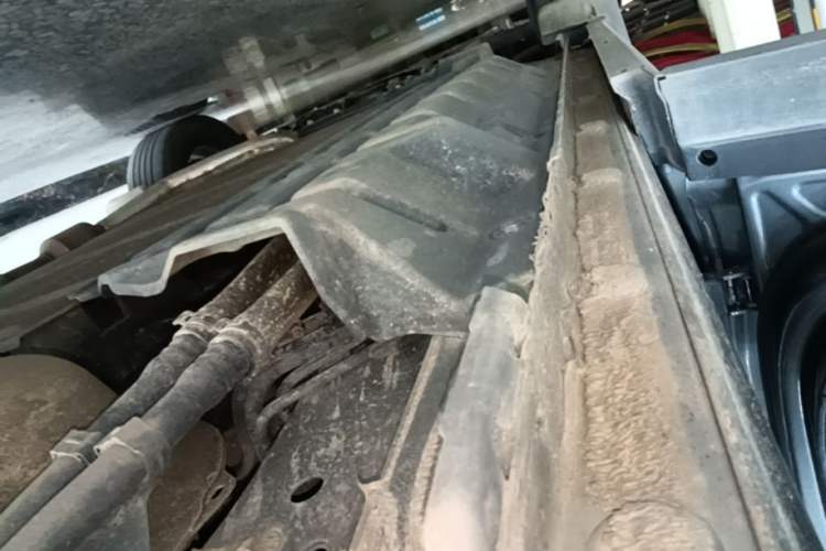 Used BYD Song Pro New Energy 2024 HONOR Edition DM-i 71KM Navigation Model Left Side Sill