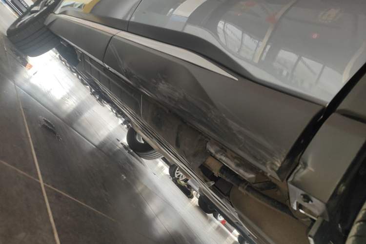 Used BYD Song Pro New Energy 2024 HONOR Edition DM-i 71KM Leading Model Left Side Sill