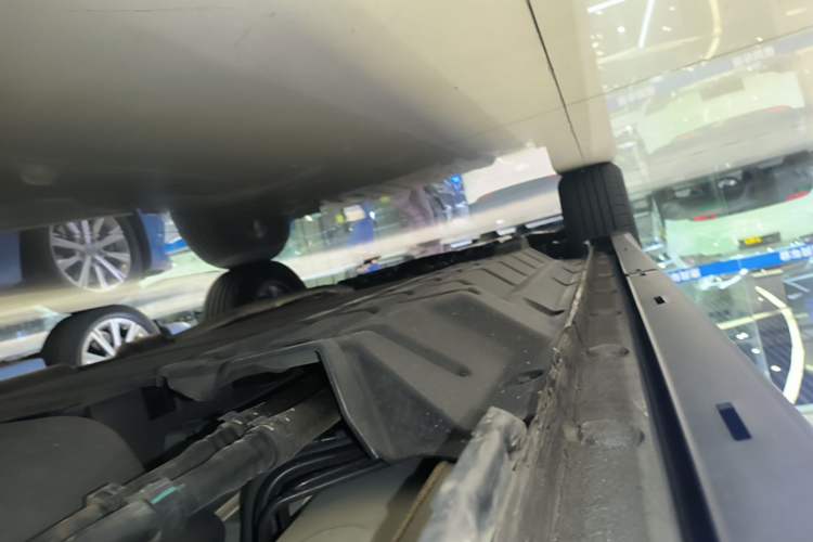 Used BYD Song Pro New Energy 2024 HONOR Edition DM-i 71KM Navigation Model Left Side Sill