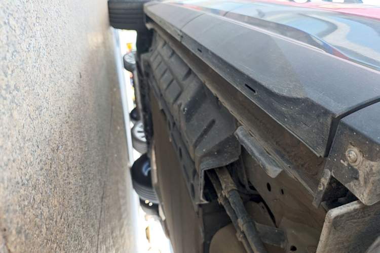 Used BYD Song Pro New Energy 2024 HONOR Edition DM-i 110KM Beyond Model Left Side Sill