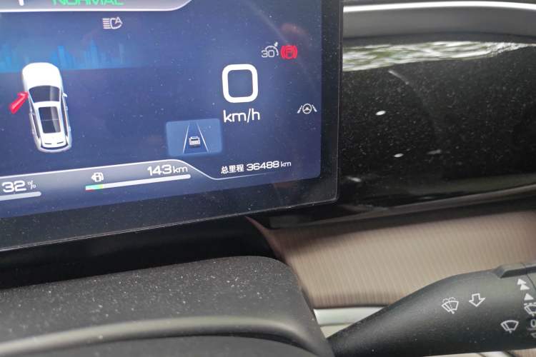 Used BYD Song Pro New Energy 2024 HONOR Edition DM-i 110KM Beyond Model Odometer Close Up