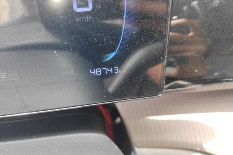 Used BYD Song Pro New Energy 2024 HONOR Edition DM-i 71KM Navigation Model Odometer Close Up