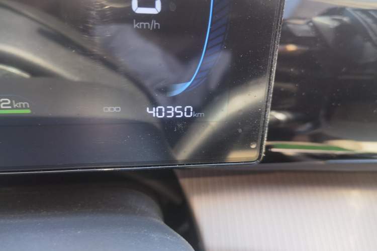 Used BYD Song Pro New Energy 2024 HONOR Edition DM-i 71KM Navigation Model Odometer Close Up