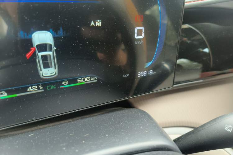 Used BYD Song Pro New Energy 2024 HONOR Edition DM-i 71KM Navigation Model Odometer Close Up