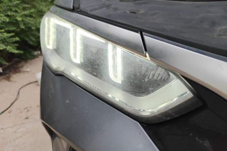Used BYD Song Pro New Energy 2024 HONOR Edition DM-i 110KM Excellence Model Right Front Headlight