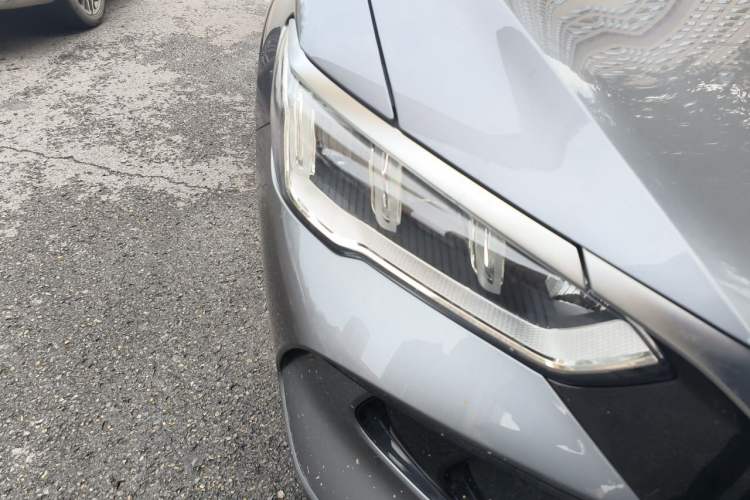 Used BYD Song Pro New Energy 2024 HONOR Edition DM-i 71KM Navigation Model Right Front Headlight