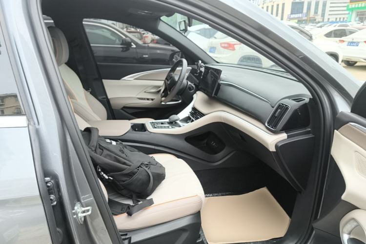Used BYD Song Pro New Energy 2024 HONOR Edition DM-i 71KM Navigation Model Right Front Seat